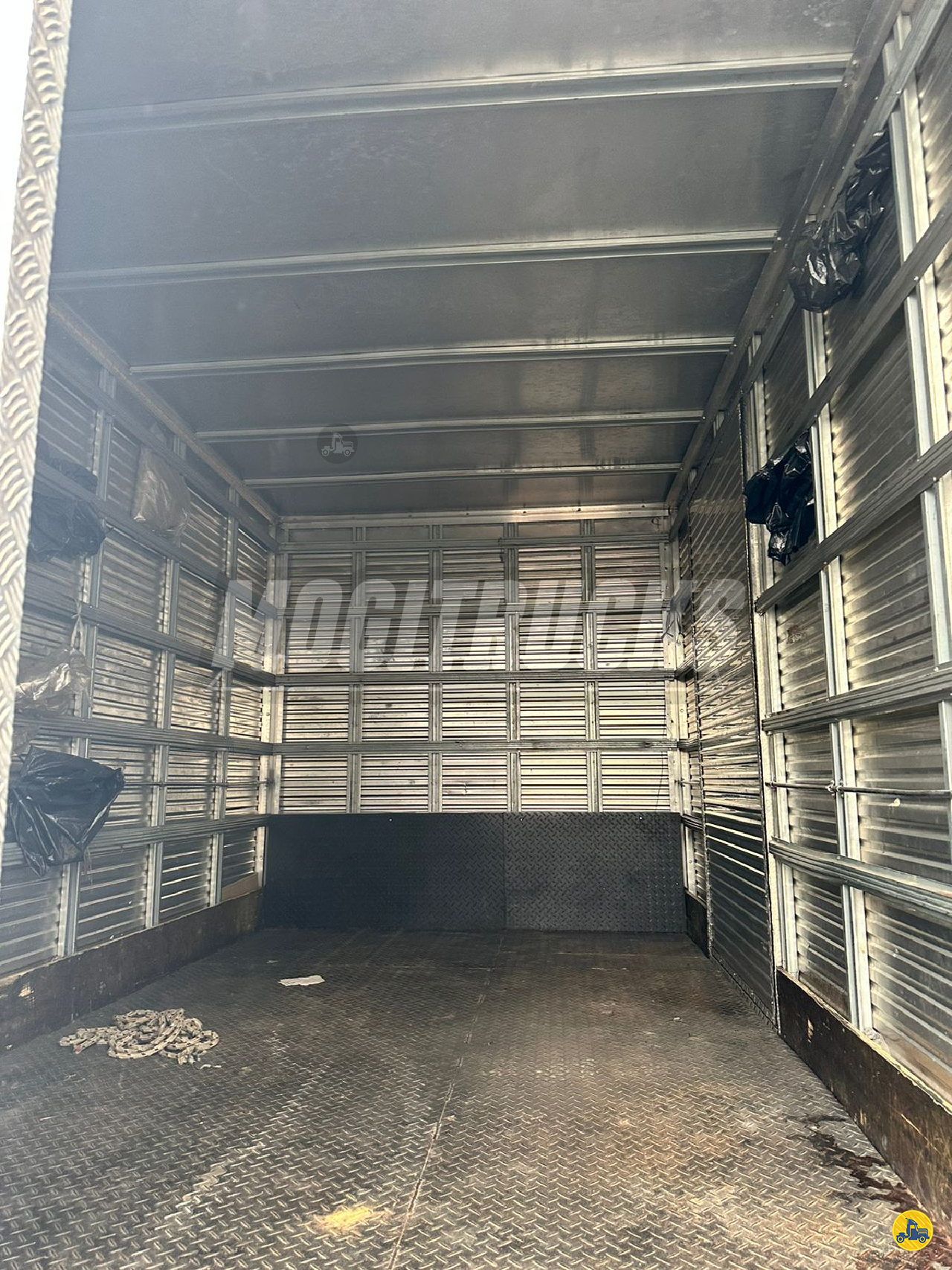 CAMINHAO IVECO DAILY 35s14 Carga Seca 3/4 4x2 Mogitrucks MOGI DAS CRUZES SÃO PAULO SP